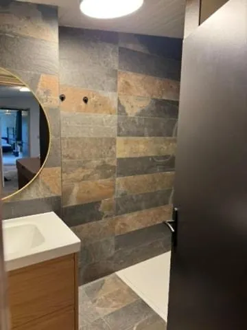 L Echappee A Deux, And Pyrenees View Lacroix-Falgarde